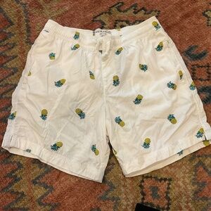 Men’s Free Planet shorts size S, white with pineapples